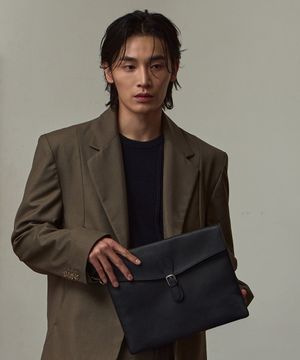 슈렁큰 가죽 레더 엠보 남성 클러치 블랙 B42967