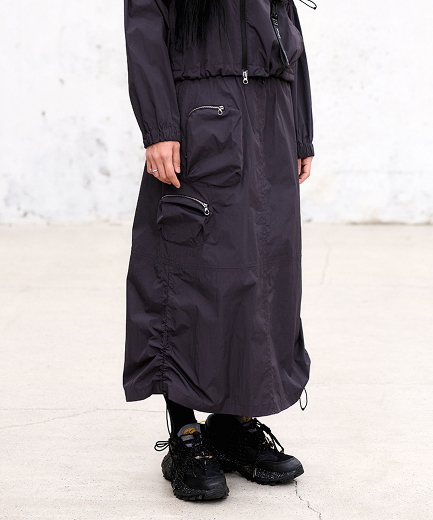 MUSINSA公式 | OFFROAD Women Bright Out Pocket String Skirt