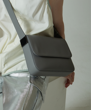ONE LINE 미니멀 크로스백 [STONE GREY]