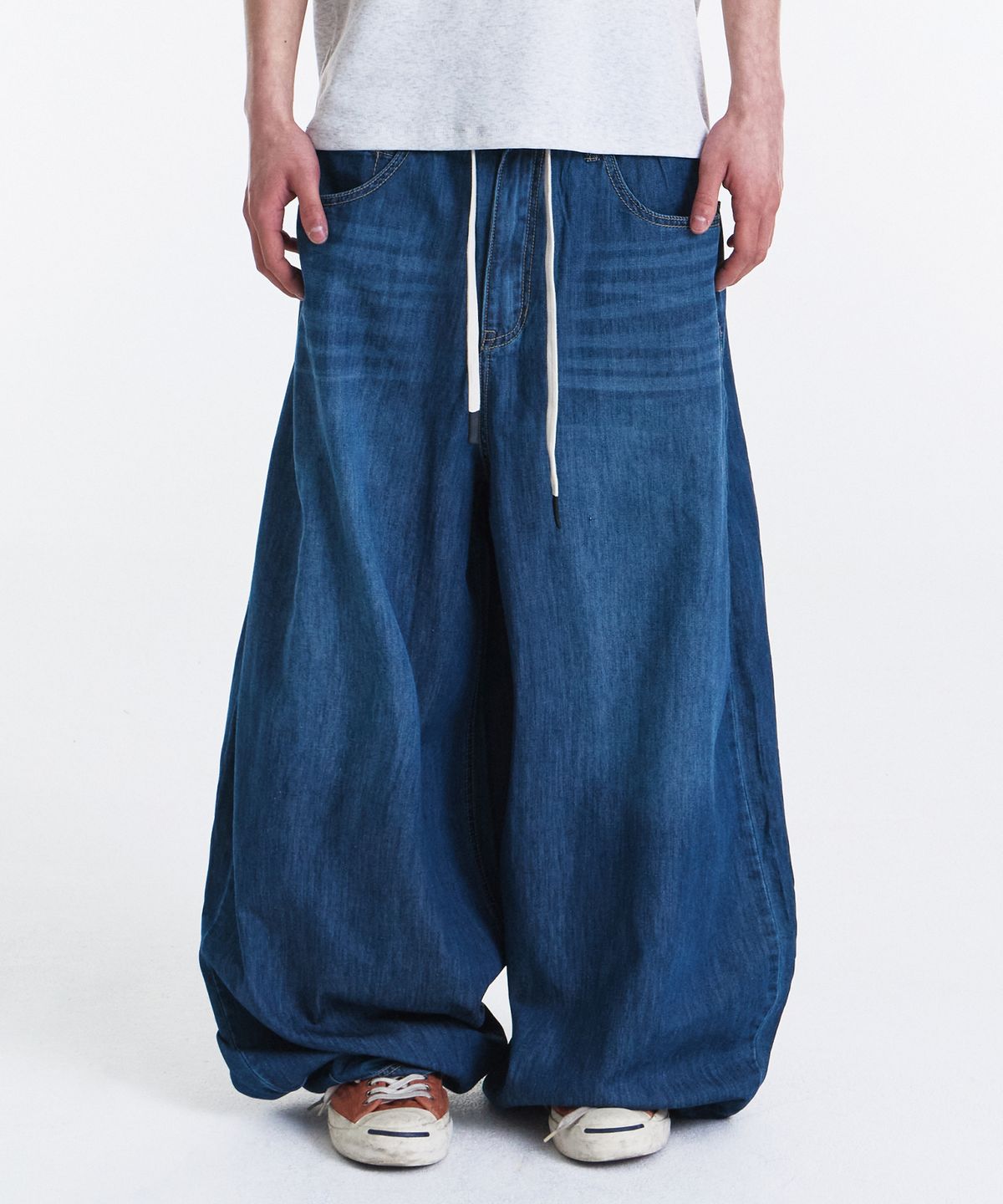기철(KICHUL) SUMMER VACATION BALLOON PANTS (DARK BLUE)