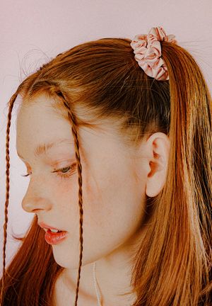 미니 셔링 사틴 스크런치 (라이트핑크)