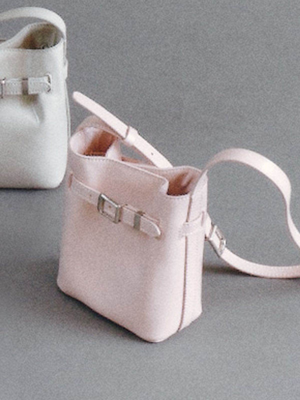 루에브르(LOEUVRE) Sac de Ceinture Mini FA4SF278-HZ