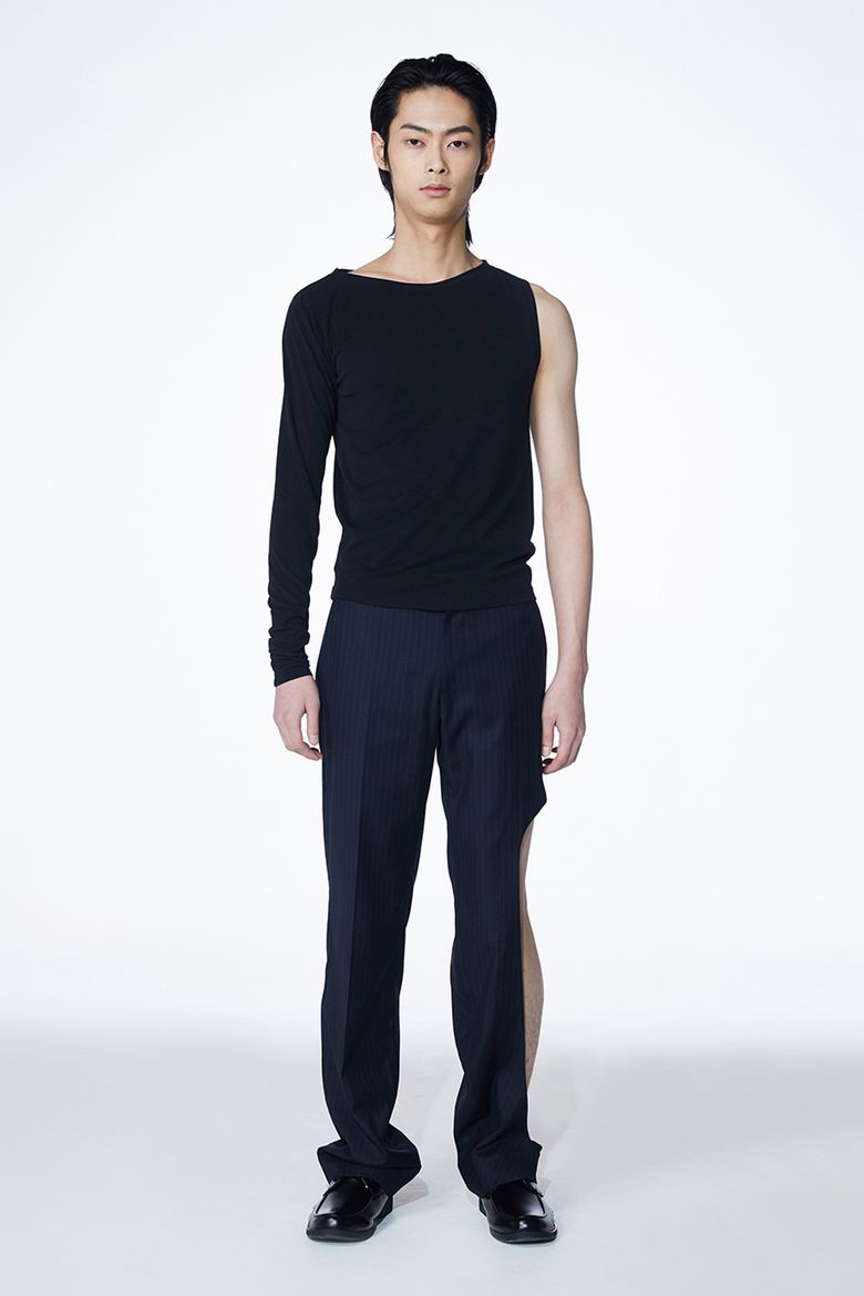 ONE SLEEVE BASIC T-SHIRT 원 슬리브 베이직 티셔츠 블랙