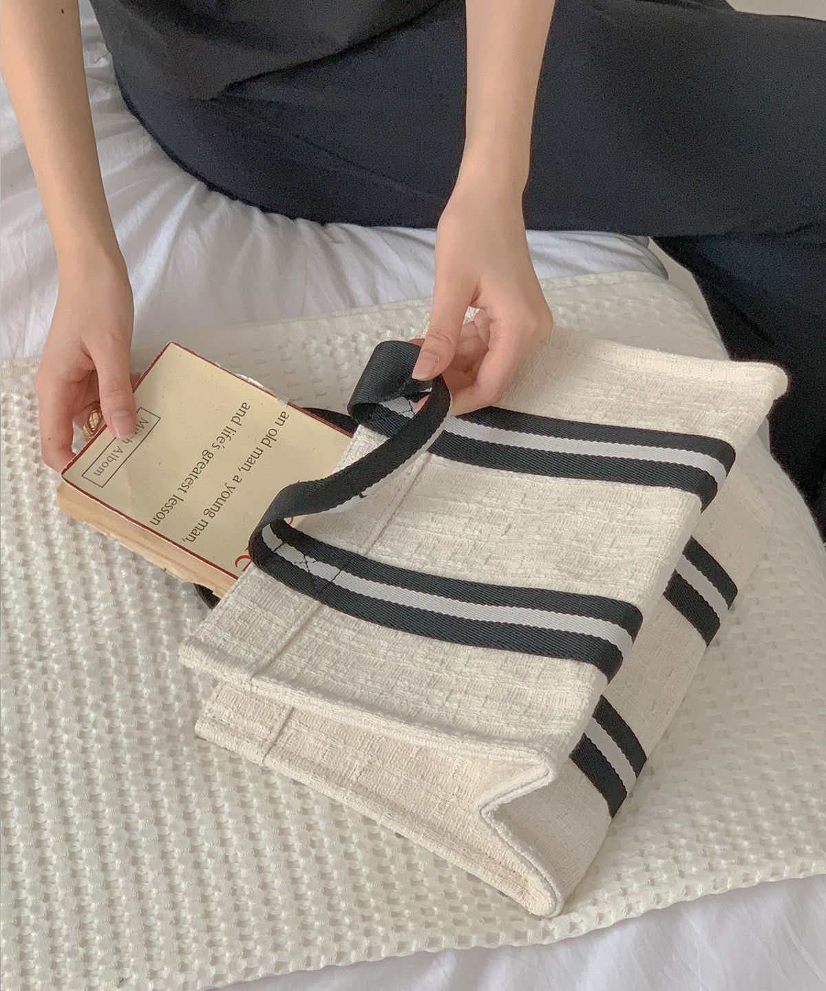 오알오알(OROR) book tote bag 008 tweed ivory