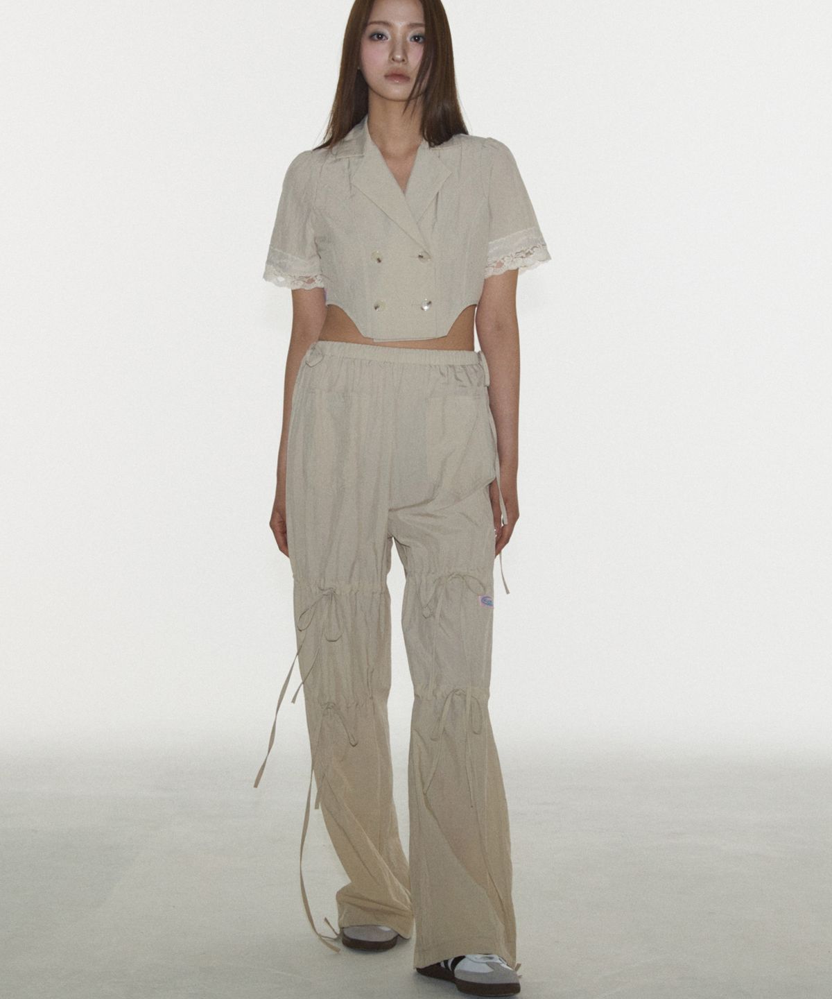 플라즈마스페어(PLASMA SPHERE) RIBBON PANTS IN BEIGE (리본 셔링 바지)