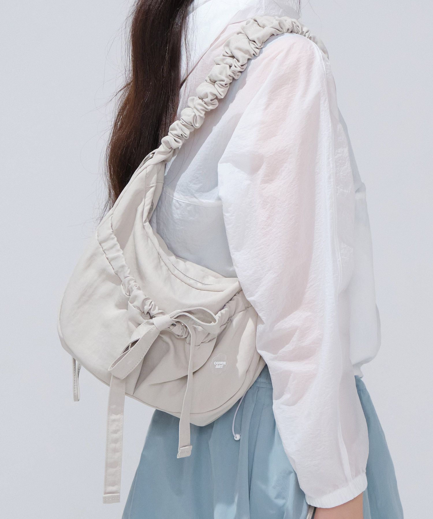 MUSINSA | COVERNAT Clover Heart Shirring Medium Nylon Hobo