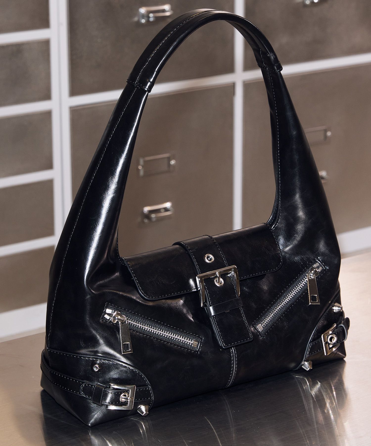 【NOT KNOWING】Black Moto Hobo Bag (LEATHER) Black Moto Hobo Bag (LEATHER) - NOTKNOWING | 60% - Asian