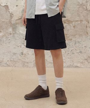 버뮤다 와이드 원턱 카고 스웨트 쇼츠 [블랙]