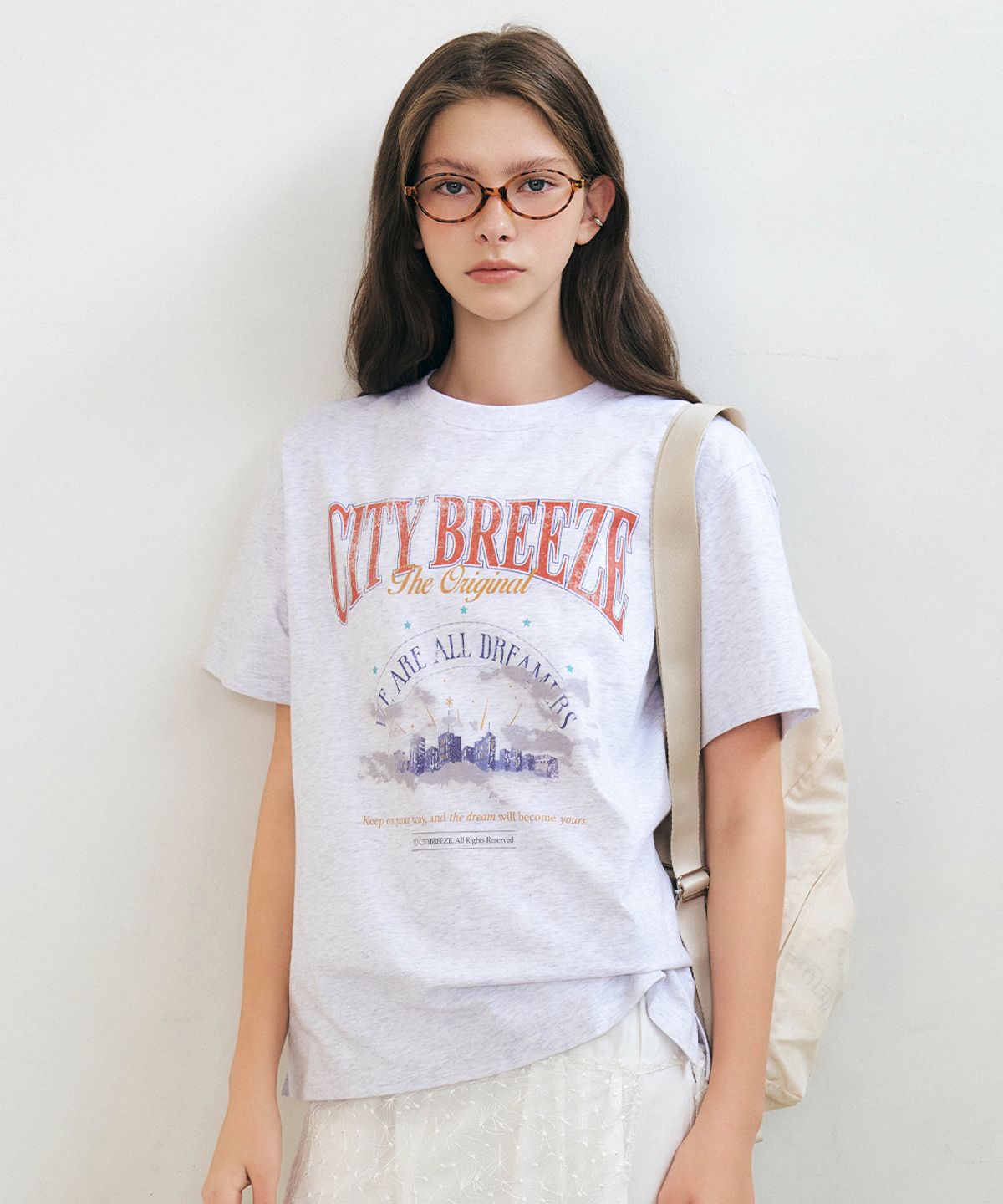 시티브리즈(CITYBREEZE) 클라우디 시티 아트웍 반팔 티셔츠_MELANGE WHITE
