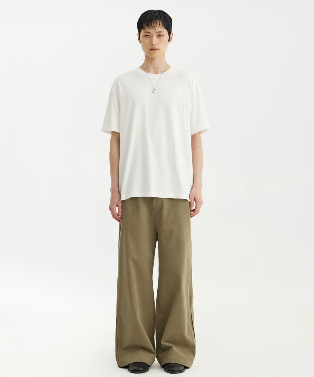 유스(YOUTH) Relaxed T-Shirt - White