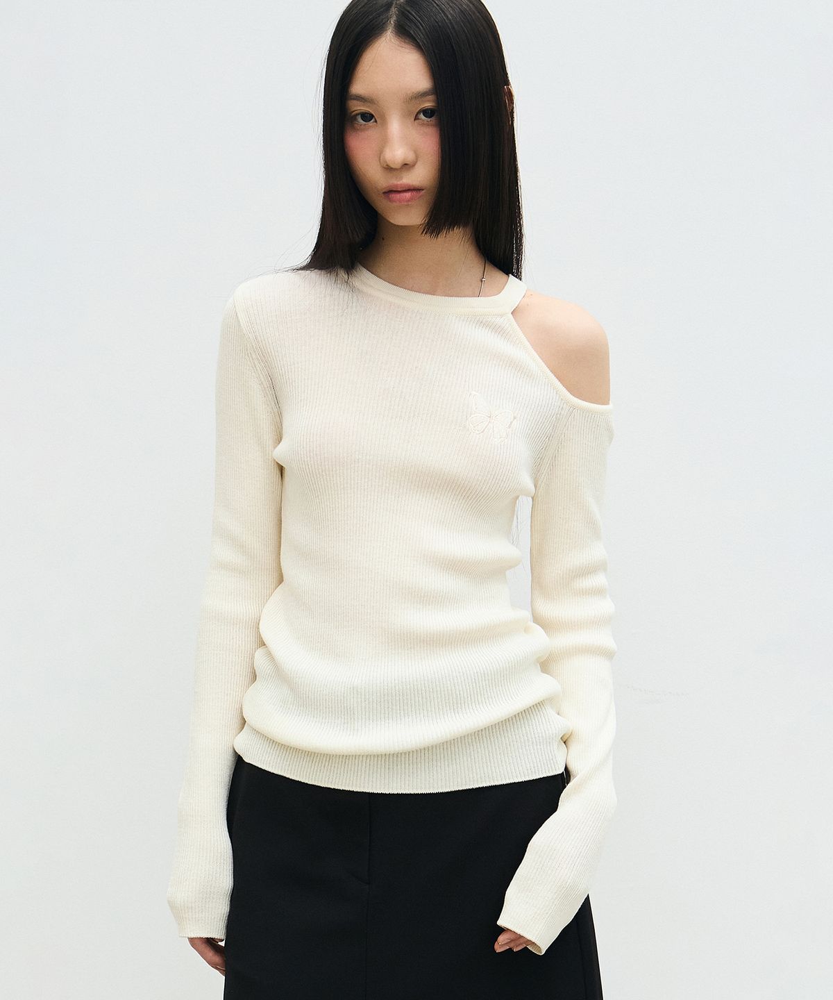 닉앤니콜(NICK&NICOLE) CUT OUT BUTTERFLY KNIT_CREAM