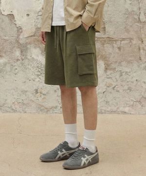 버뮤다 와이드 원턱 카고 스웨트 쇼츠 [카키]