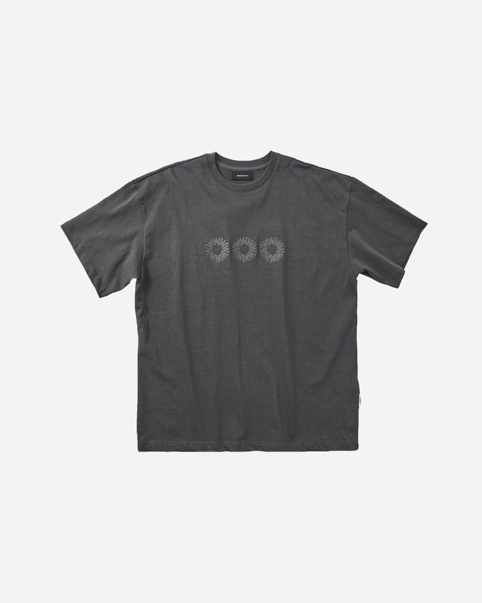 MUSINSA公式 | 999HUMANITY EVD Logo Half T-shirt (Charcoal)