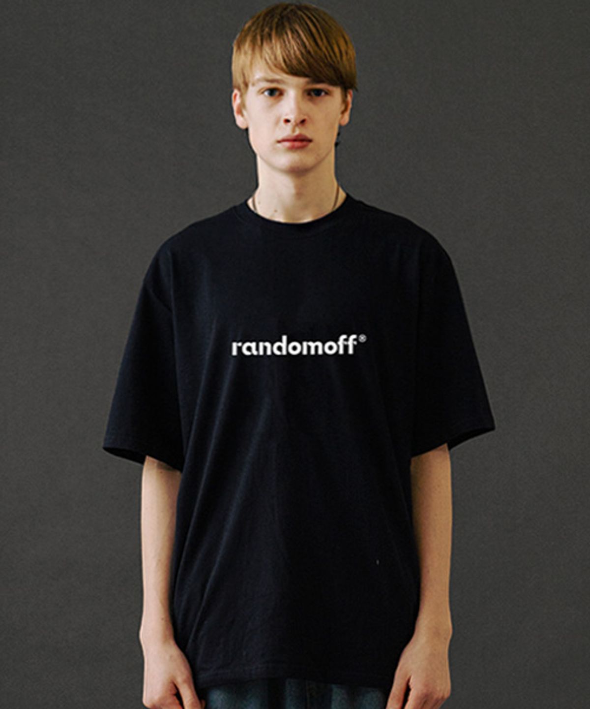 랜덤오프(RANDOMOFF) BAISC LOGO 반팔티 [5컬러]
