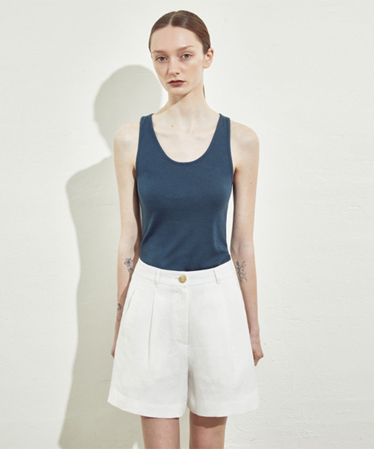 리디피(RIDIFI) PLEATS LINEN HALF PANTS_WHITE
