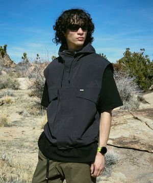 하이넥 후드 집업 우븐 베스트 블랙 FVT204