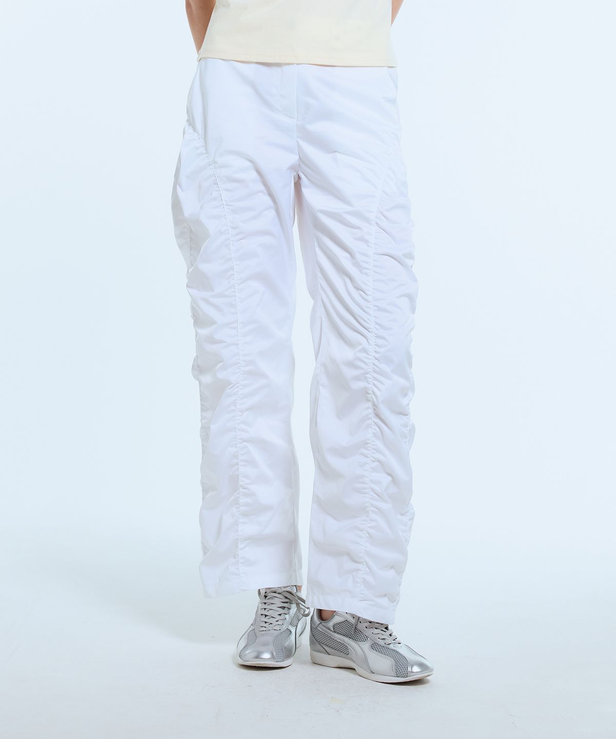 라티젠(LARTIGENT) L11 SHIRRING NYLON PANTS(WHITE)