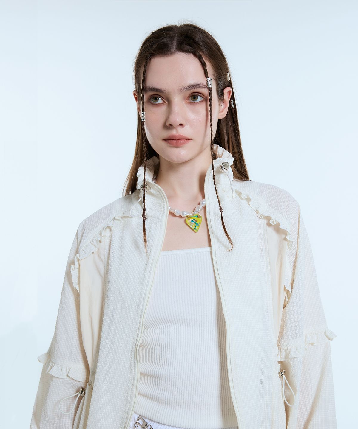 라티젠(LARTIGENT) L11 FRILL WINDBREAKER(IVORY)