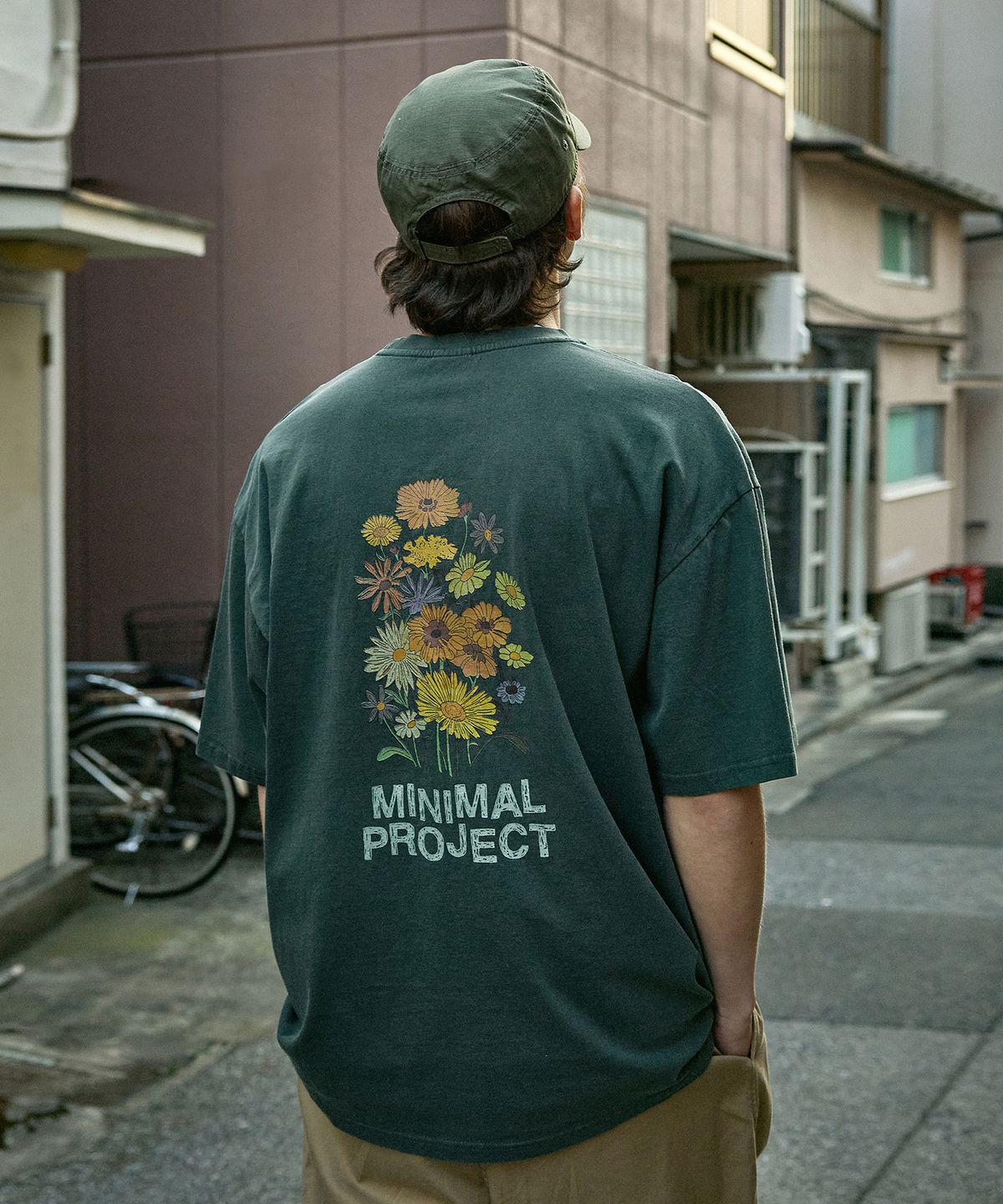 미니멀프로젝트(MINIMALPROJECT) 플라워 프린팅 피그먼트 반팔티셔츠 MST155 [BLUE GREEN]