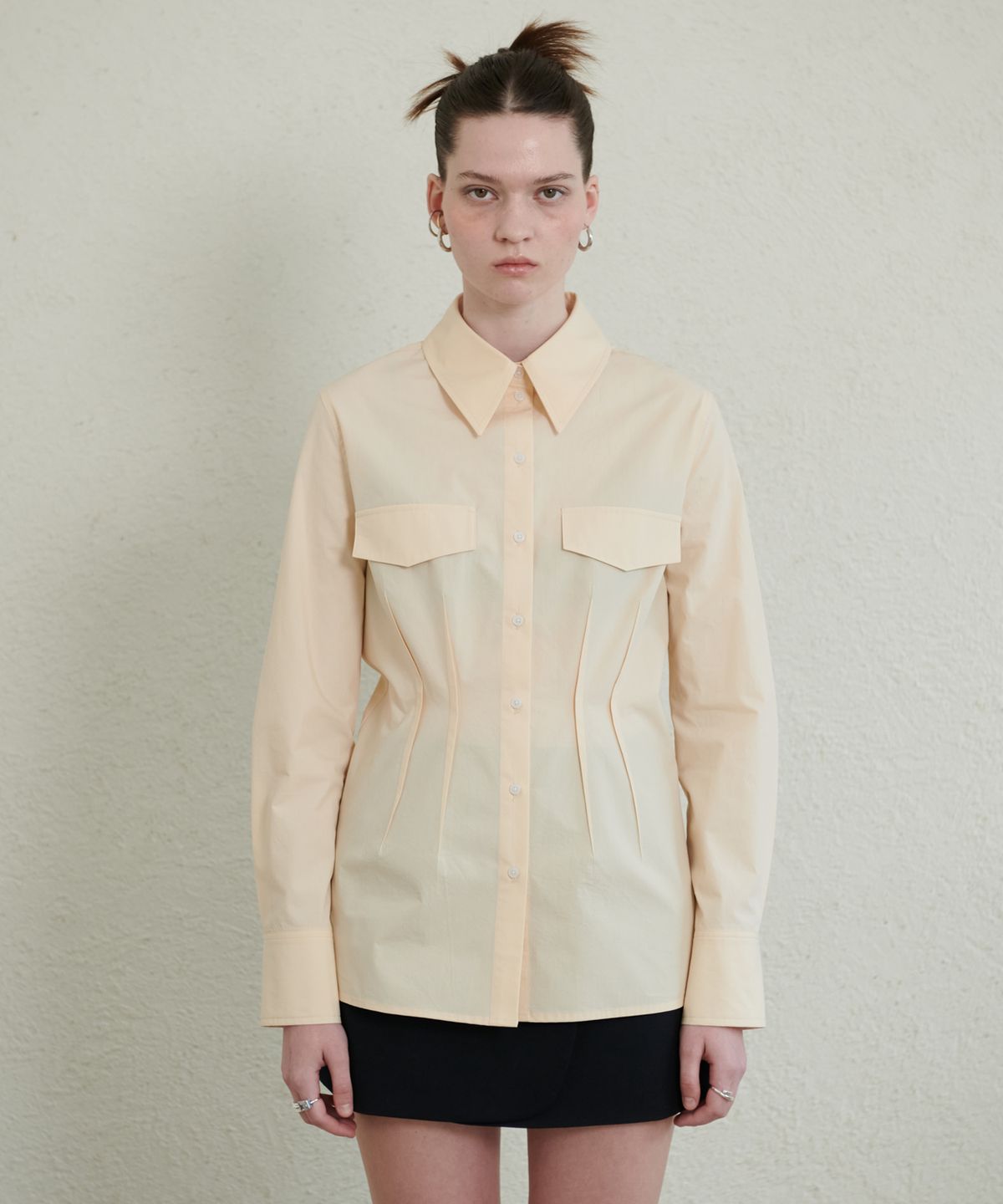 언뮤트(UNMUTE) OUT SEAM DETAIL SLIM SHIRTS(BEIGE)