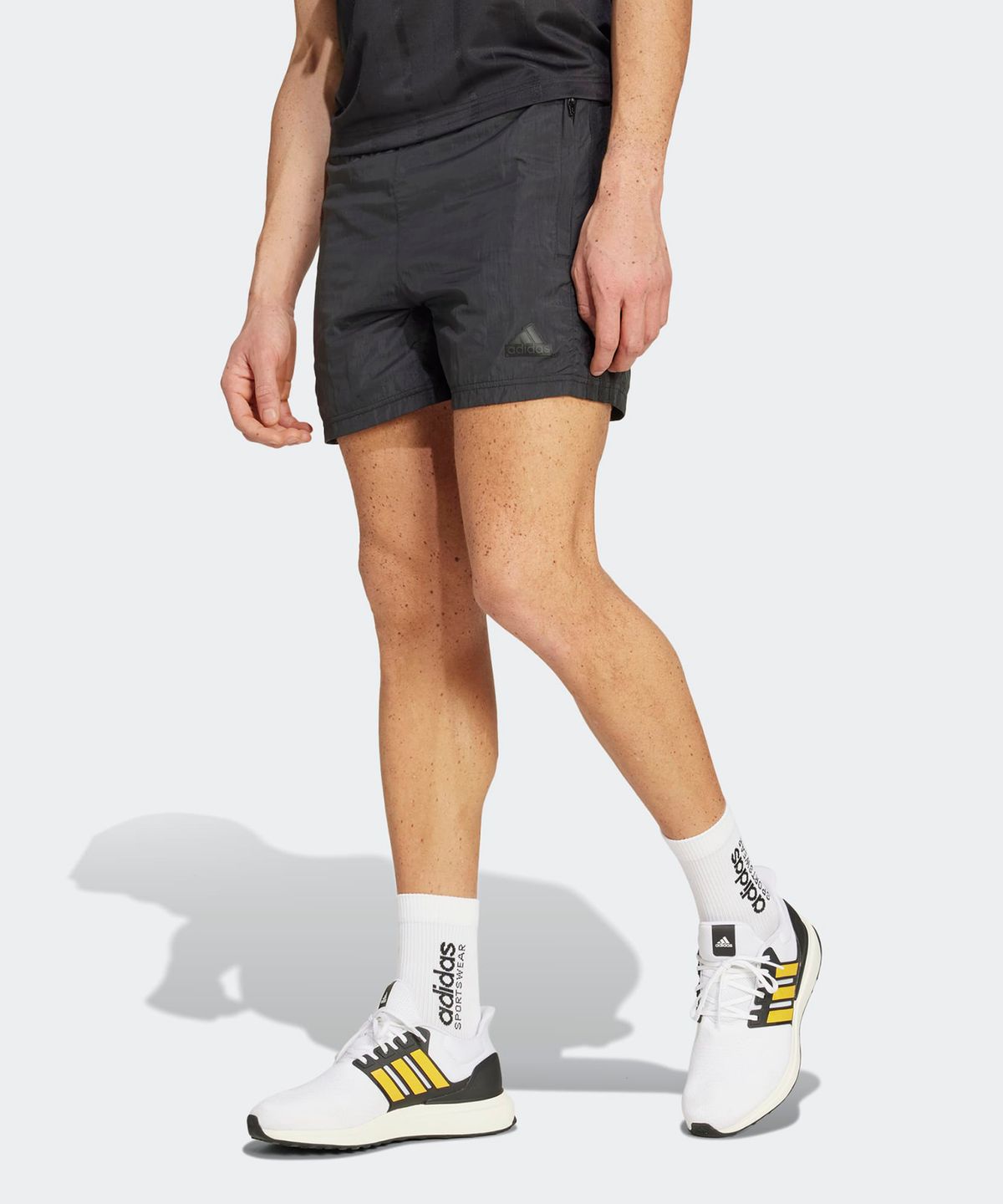 아디다스(ADIDAS) 티로 우븐 숏 팬츠 - 블랙 / IP3783