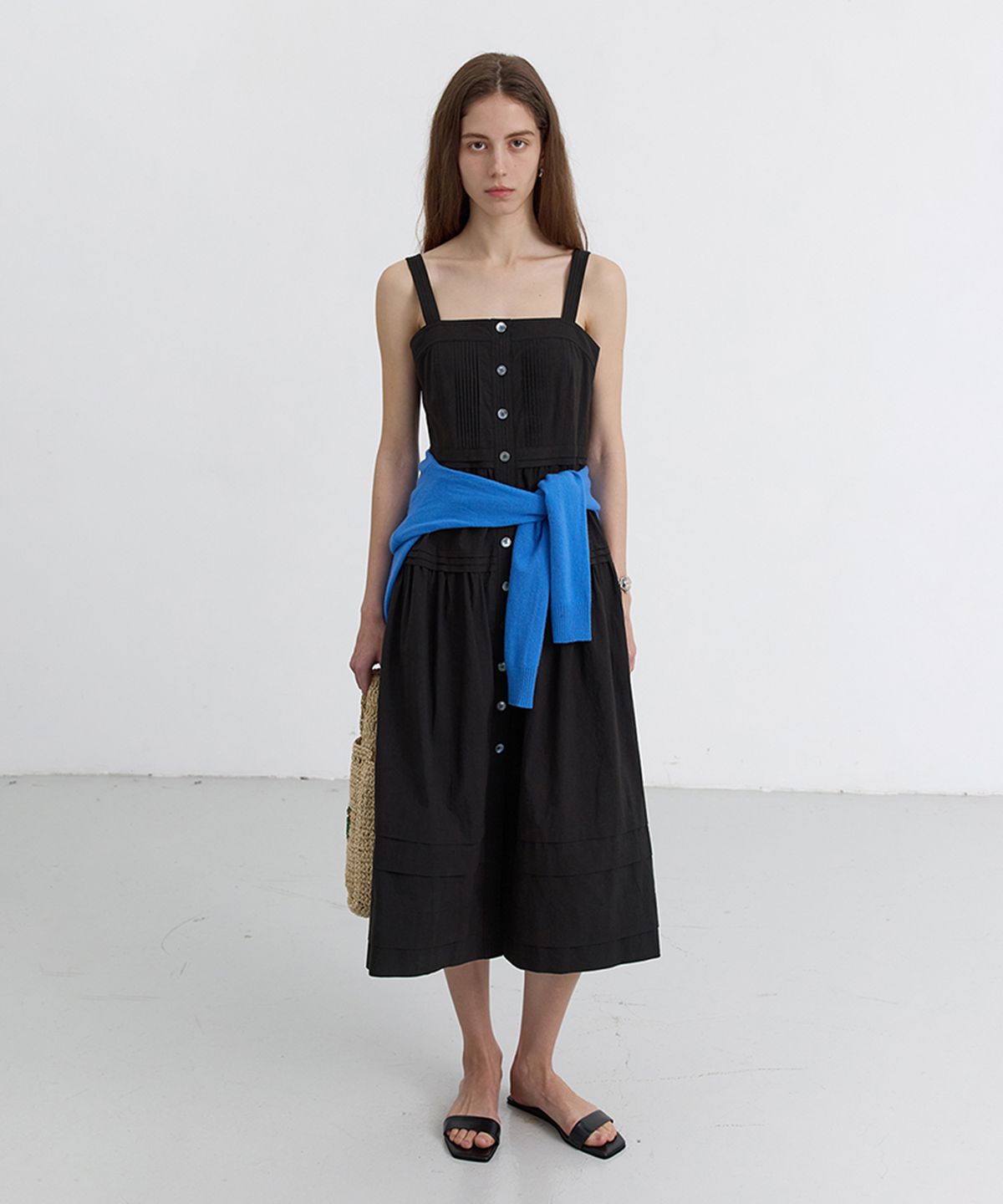 던스트(DUNST) SQUAR-NECK SLEEVELESS DRESS_UDDR5B230_BLACK