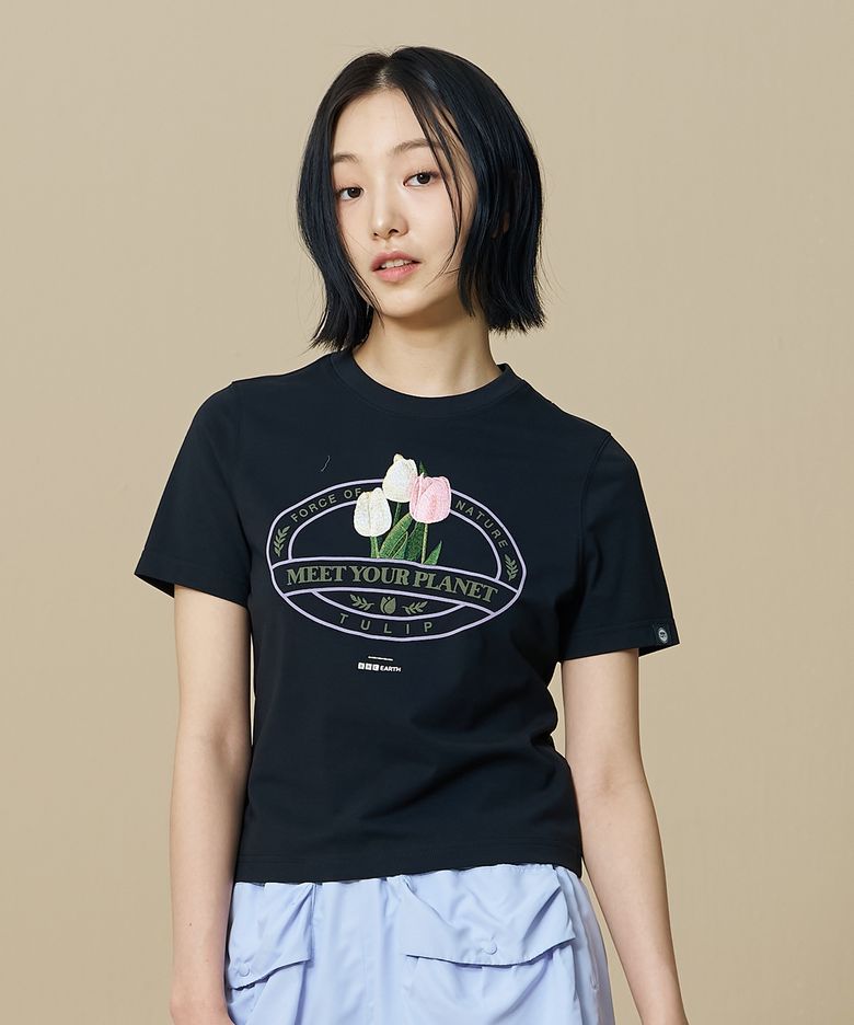 자수 포인트 반팔 티셔츠_Black