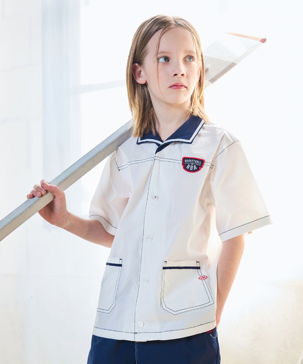 엔비에이 키즈(NBA KIDS) 오픈 카라 반소매 셔츠(K242SH001P) 화이트