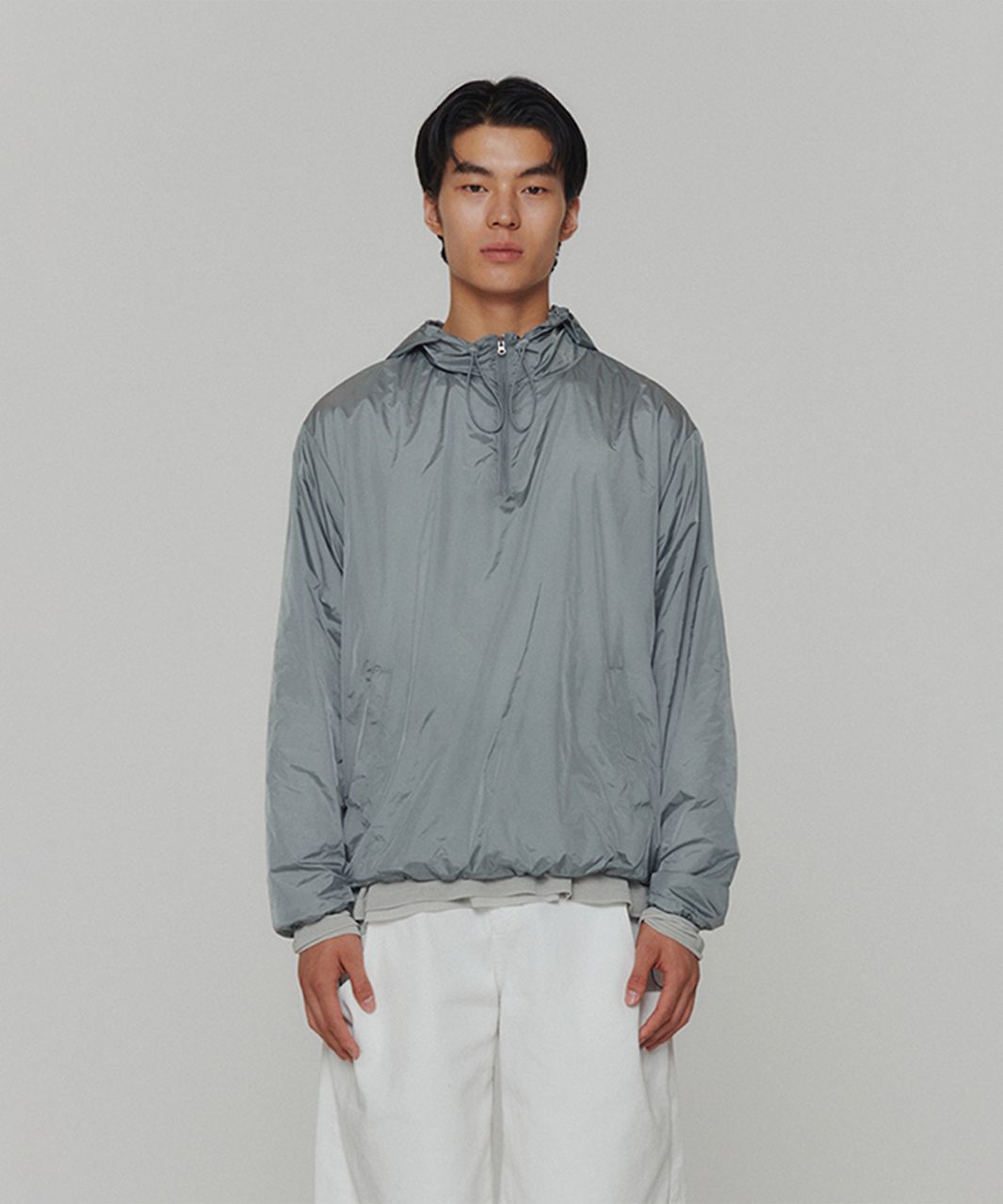 ジャケット・アウター AMOMENTO GLOSSY NYLON HALF ZIP-UP JUMPER 아모멘토(AMOMENTO) GLOSSY NYLON HALF ZIP-UP JUMPER (3COLORS