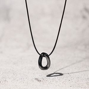 올블랙 체인팬던트 스트링 목걸이 (C2401-AN791_BK)