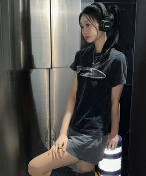 Disk Logo Applique Short Sleeve Black