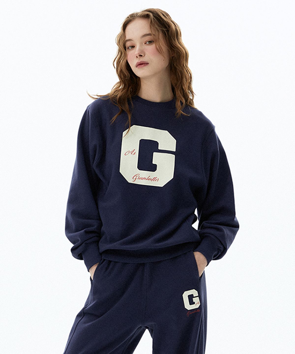 그린버터(GREENBUTTER) G Script Sweatshirt (Navy)