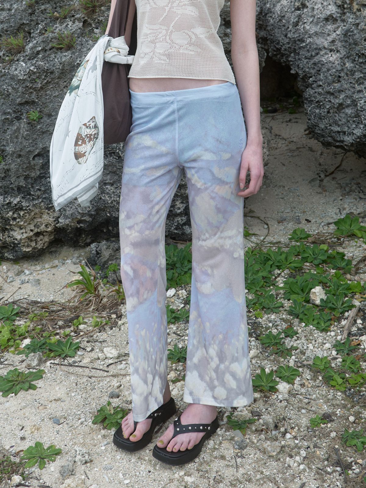 기준(KIJUN) Print Flared Pants Print Blue