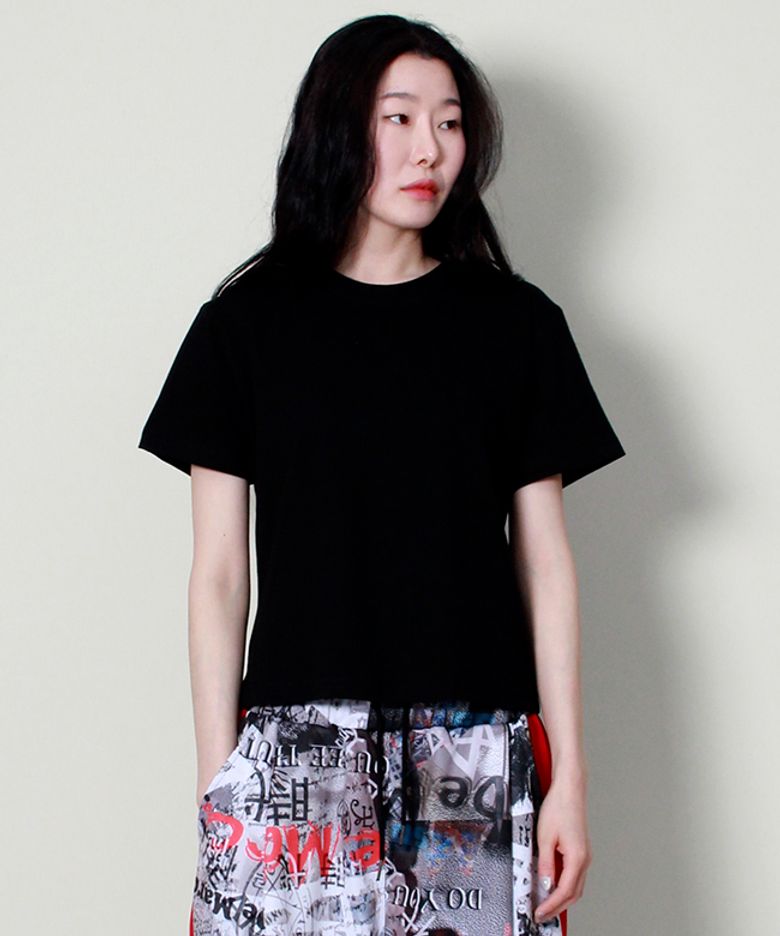 무지 세미 크롭 반팔 티셔츠 블랙