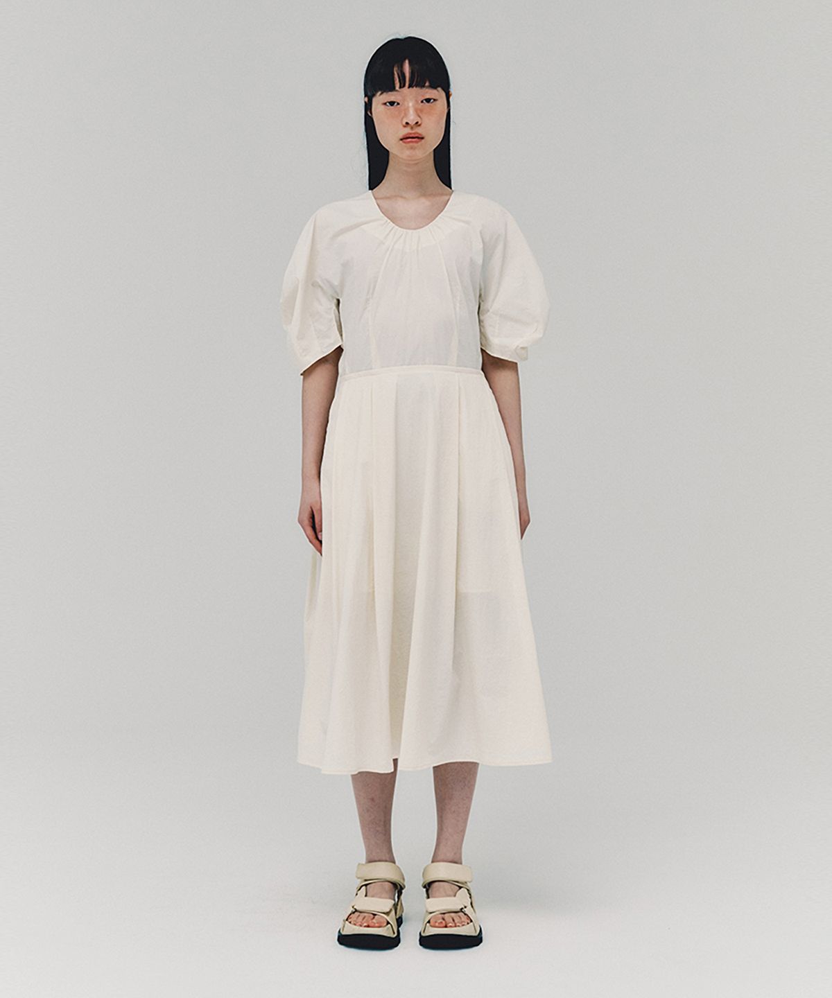 아위(AHWE) Lantern Sleeve Dress_CREAM