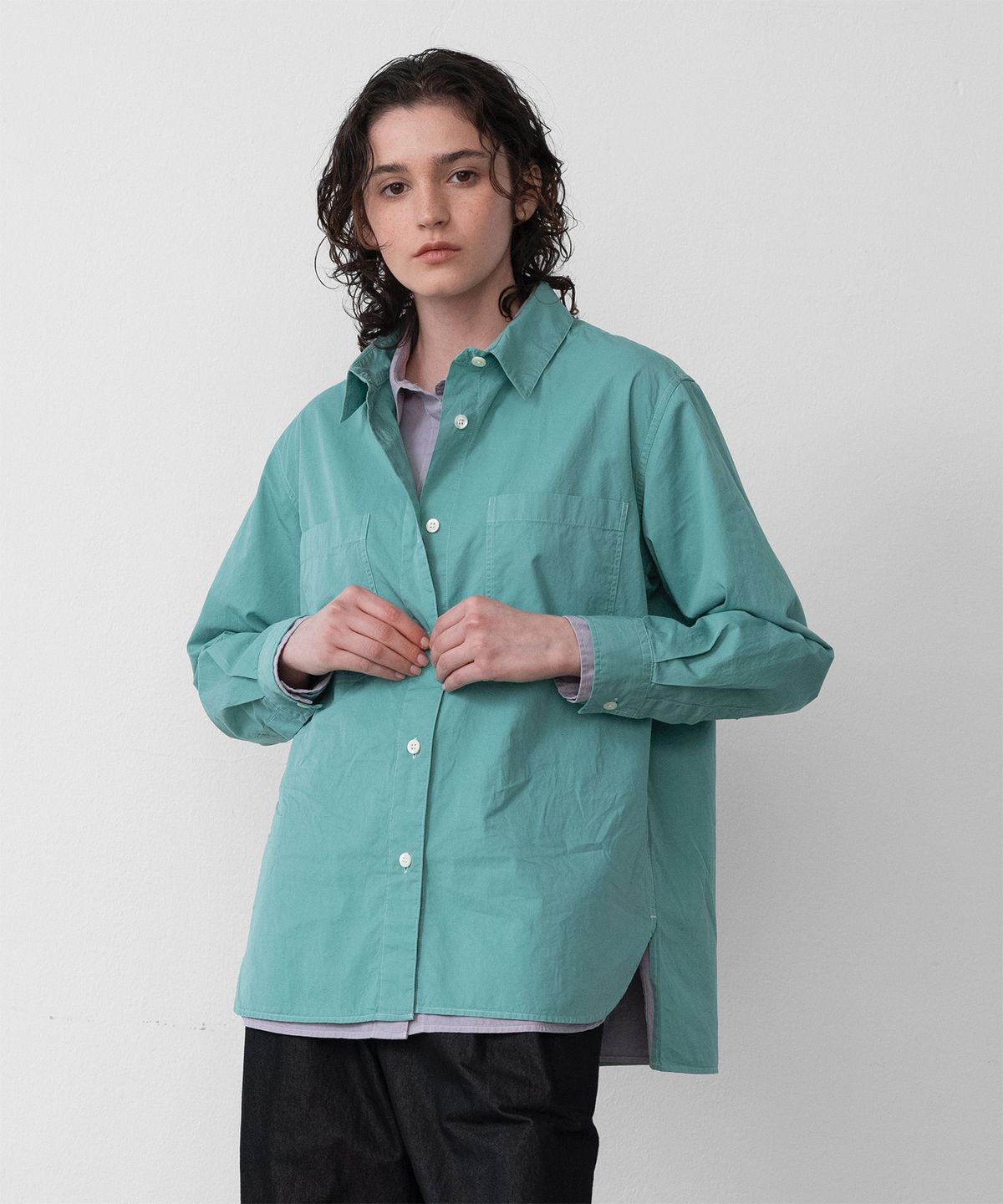 어나더오피스 우먼(ANOTHER OFFICE WOMEN) Women Volume Garment Shirt (Jade - Green)
