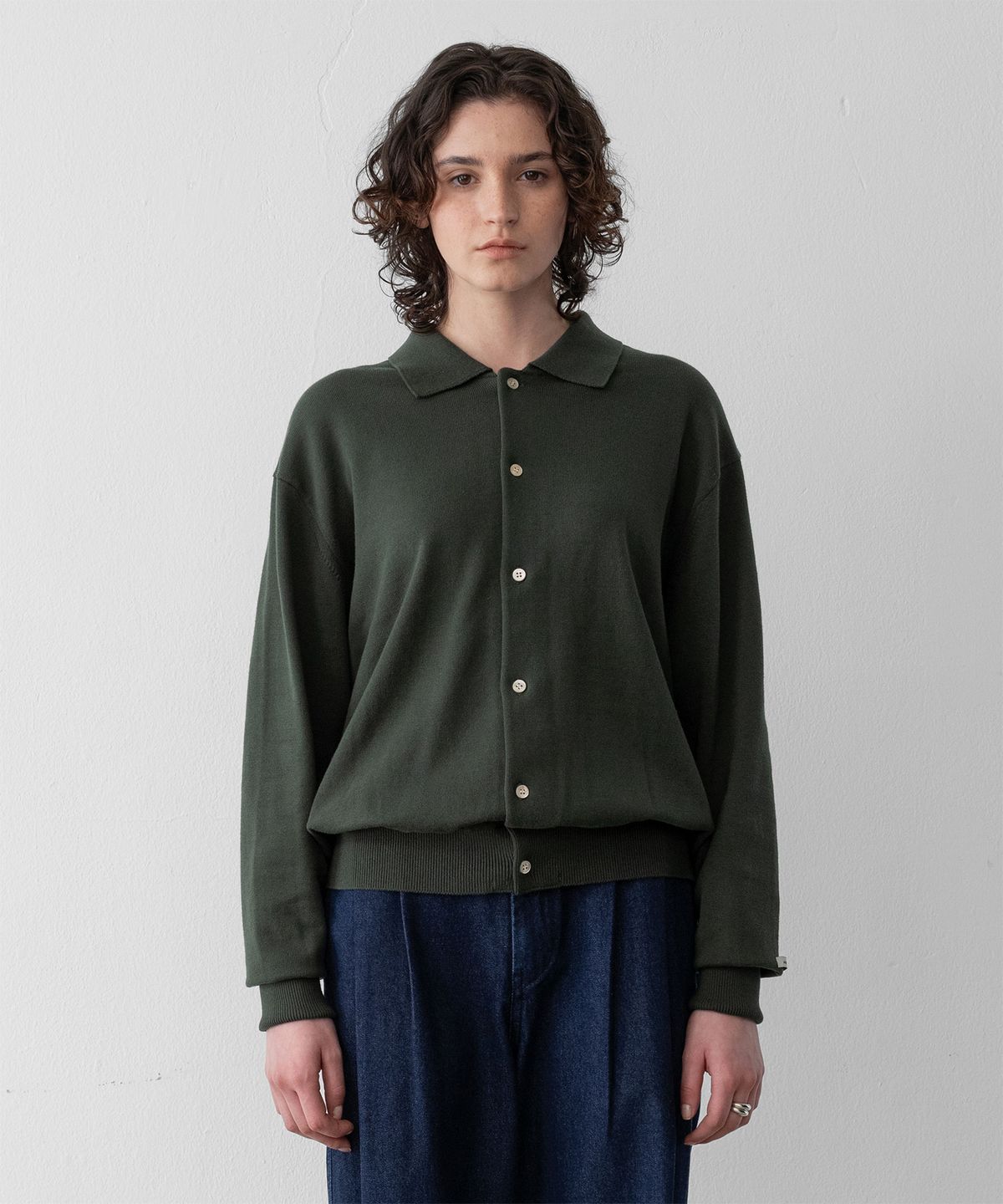 어나더오피스 우먼(ANOTHER OFFICE WOMEN) Women Scape Knit Polo Cardigan (Forest)
