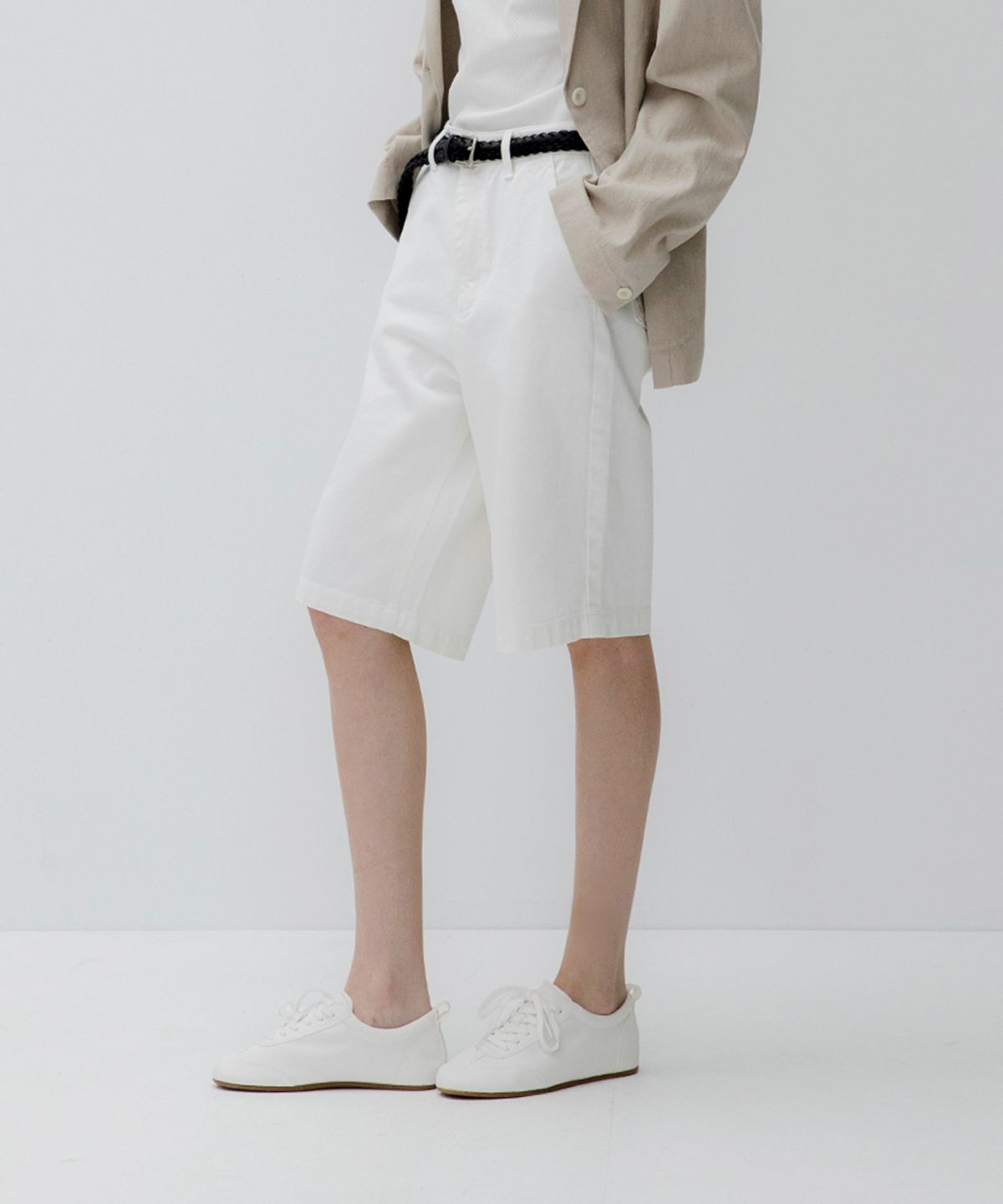 블루브릭(BLUEBRICK) Bermuda denim (ivory)