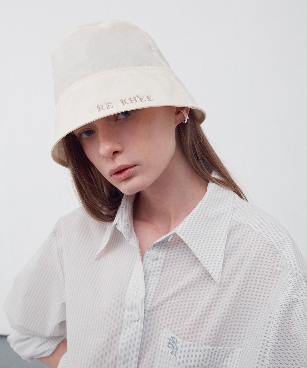 리이(RE RHEE) LOGO EMBROIDERED SHEER BUCKET HAT IVORY - 사이즈 & 후기 | 무신사