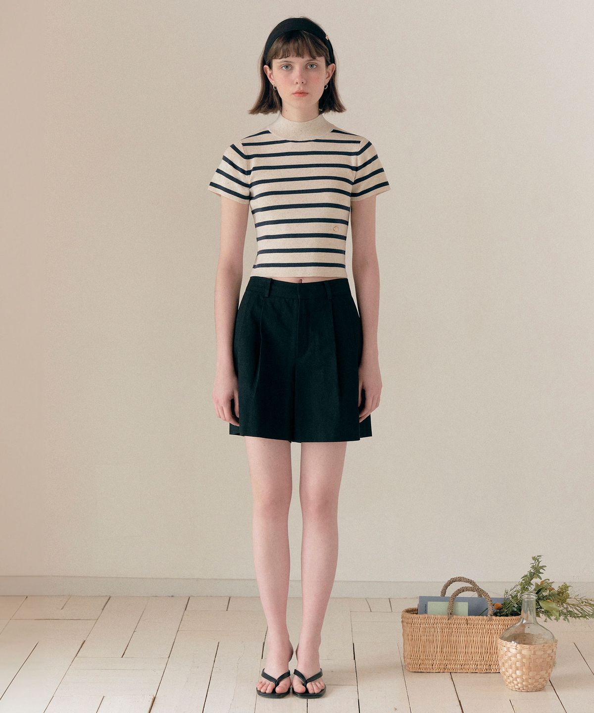 로라로라(ROLAROLA) BASIC PINTUCK PANTS BLACK