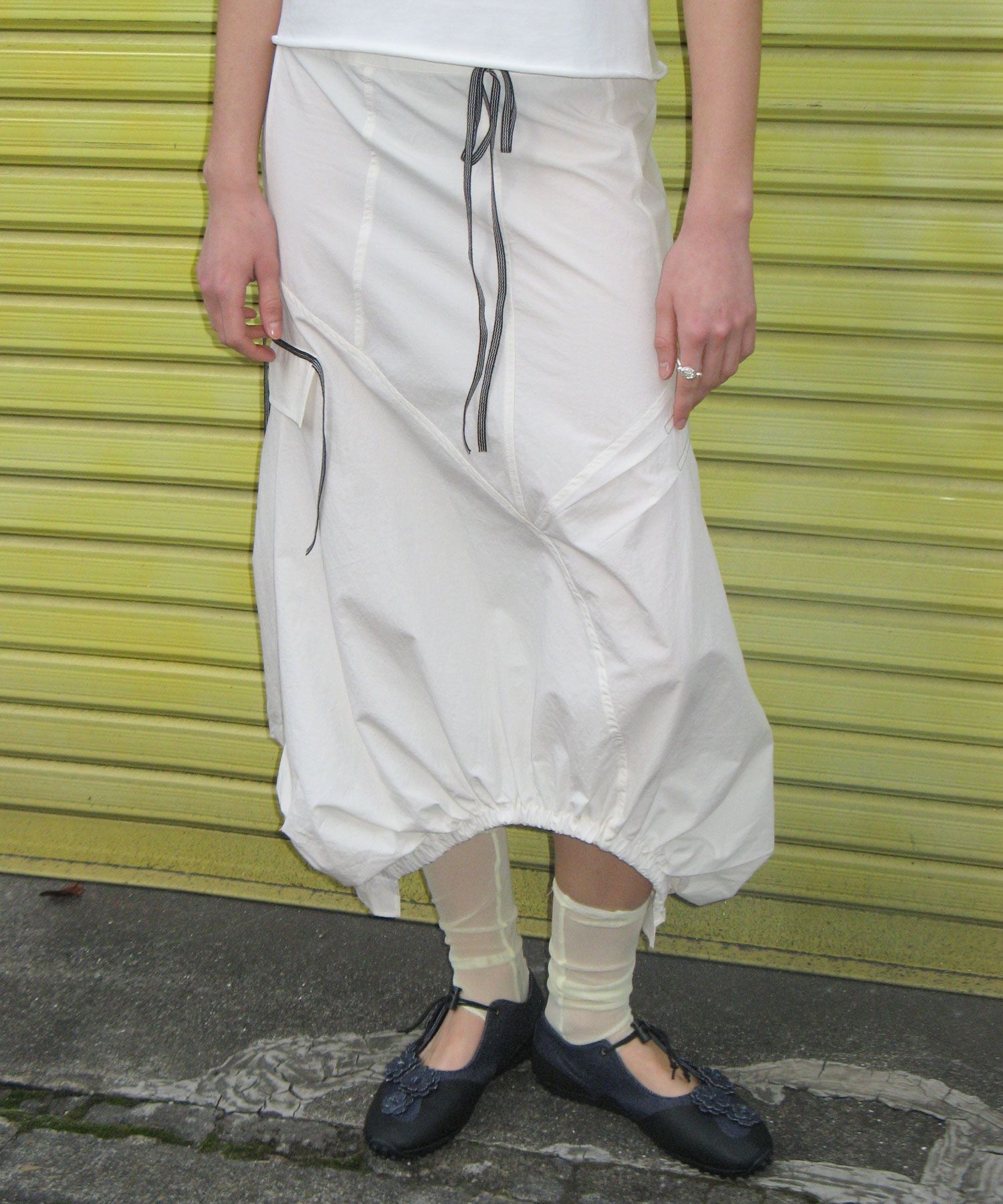 MUSINSA | TYPESERVICE Asymmetry Line Skirt [Off White]