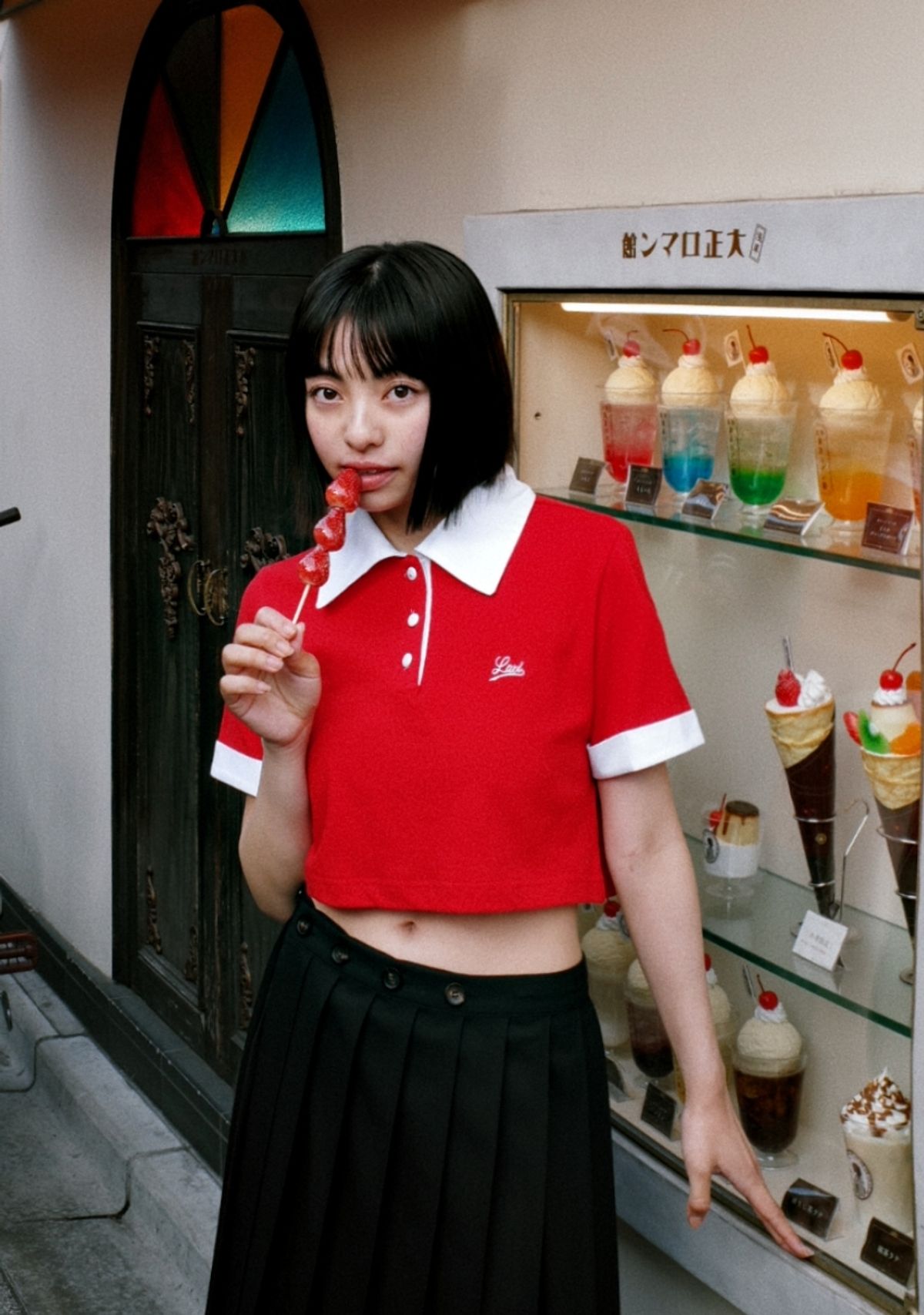 로액슈얼(LO AXUAL) LOGO EMBROIDERY CROP POLO SHIRT_RED