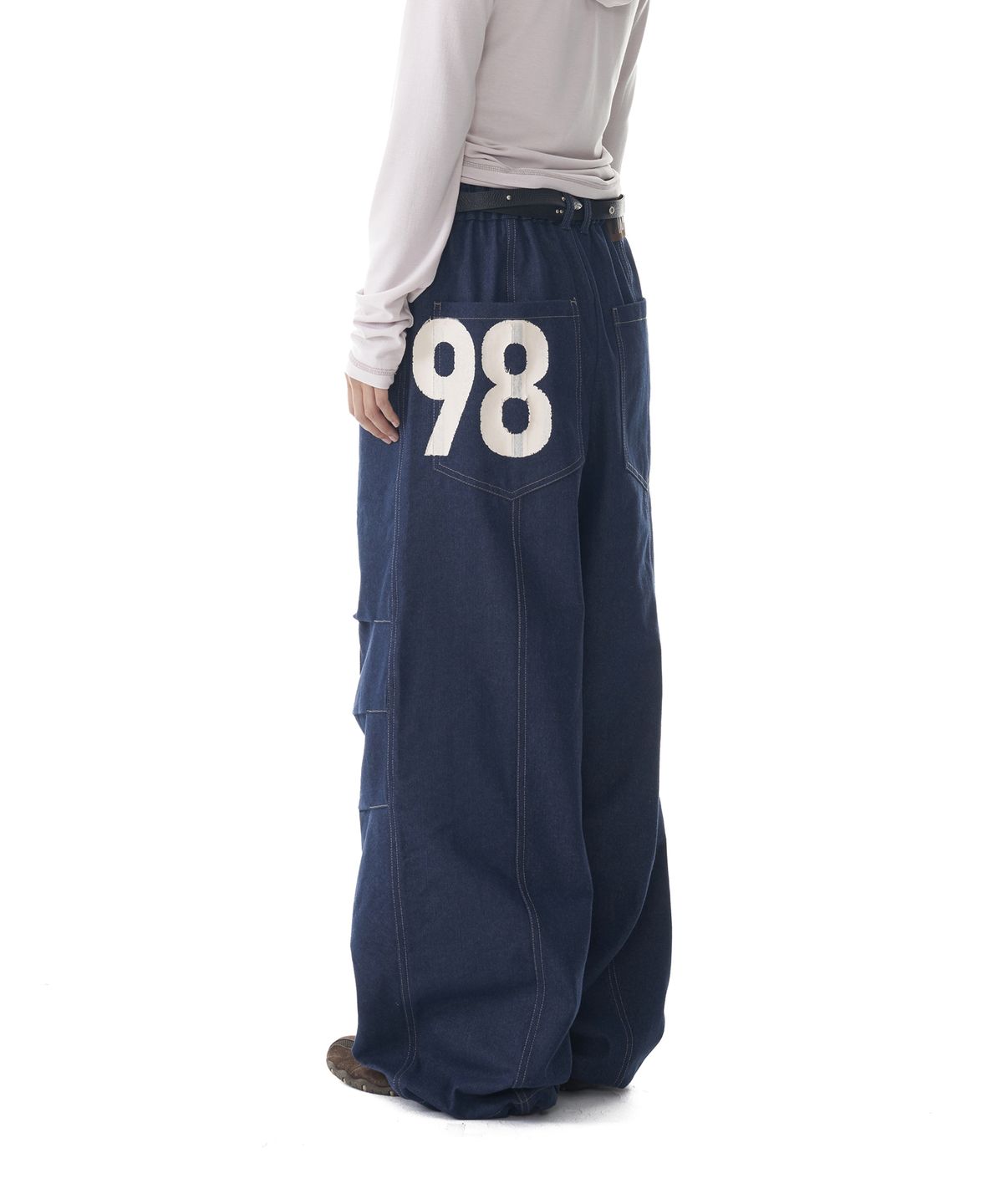 아캄(AAKAM) 98 Printed Knee Pin-tuck Denim Pants (Blue)