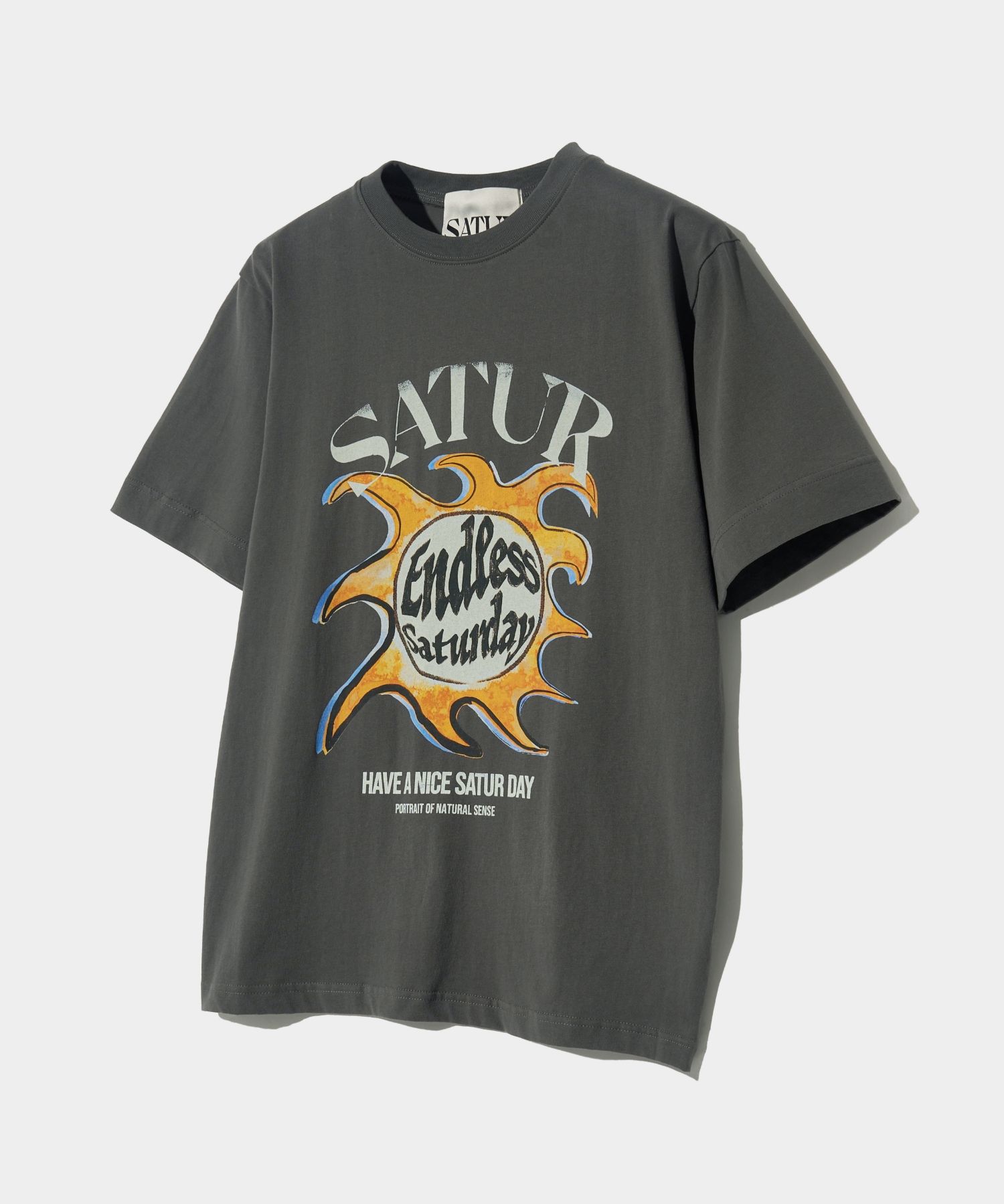 Tシャツ・カットソー SATUR Sun Retro Graphic Short Sleeve T-Shirt Charcoal Ivory MUSINSA公式 | SATUR Sun Retro Graphic Short Sleeve T-Shirt