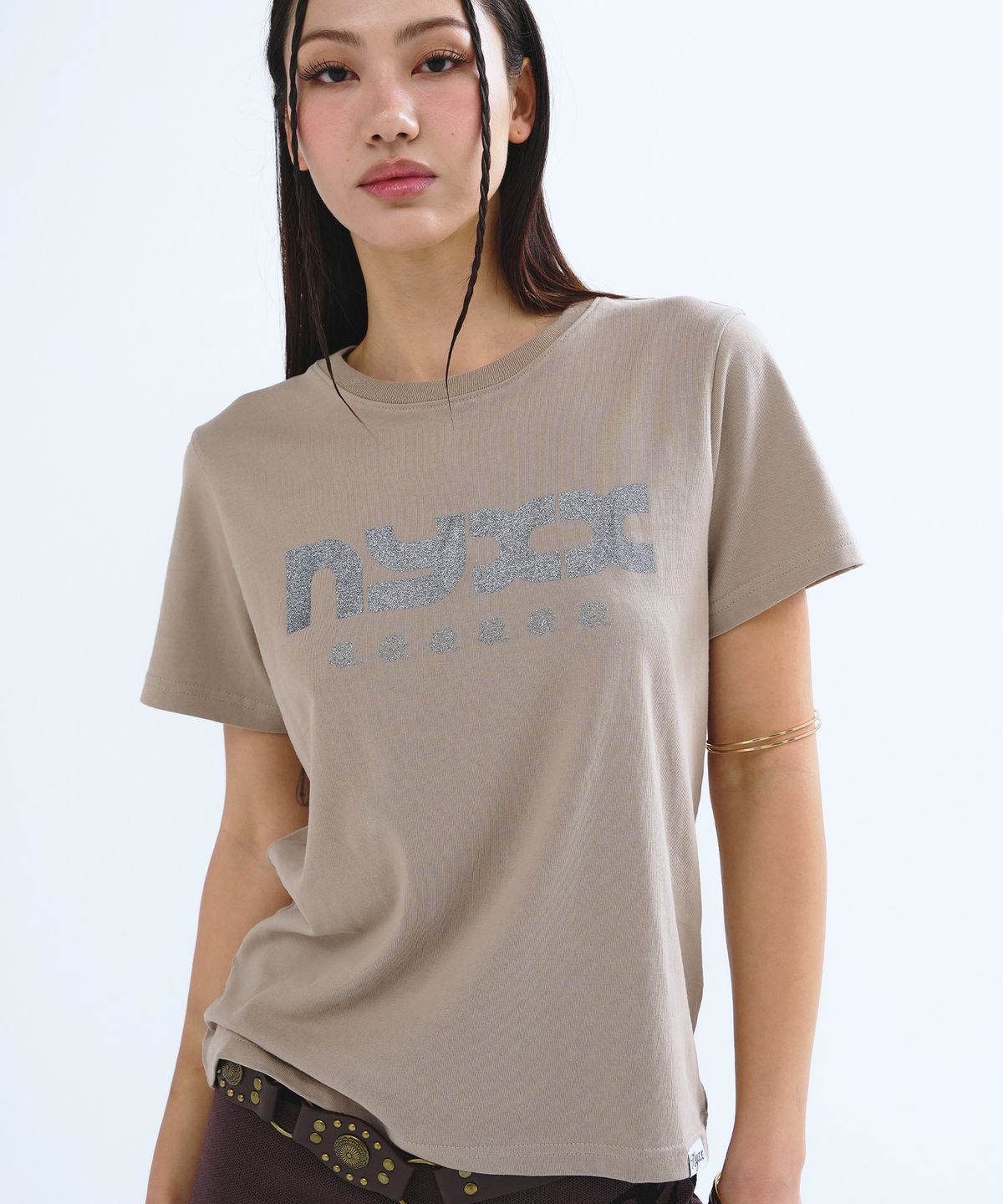 엔와이엑스엑스(NYXX) GLINT LOGO TEE BEIGE