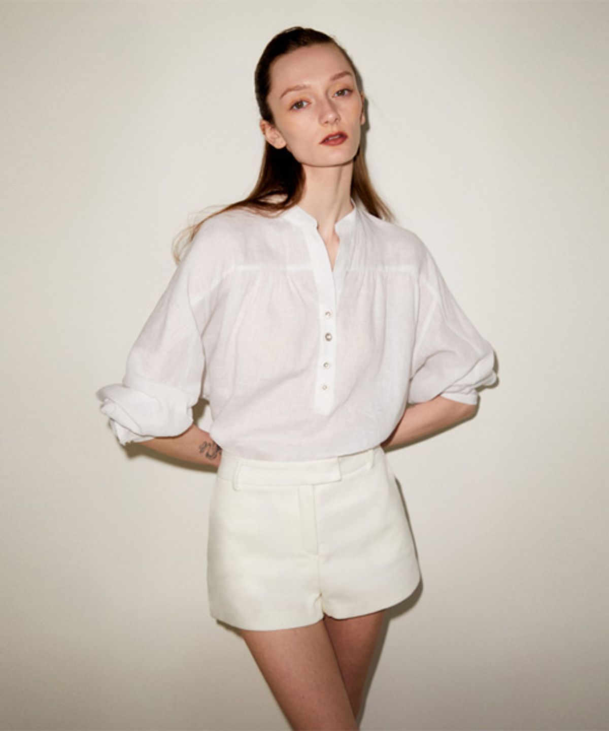 리디피(RIDIFI) LOW WAIST SHORT PANTS_WHITE