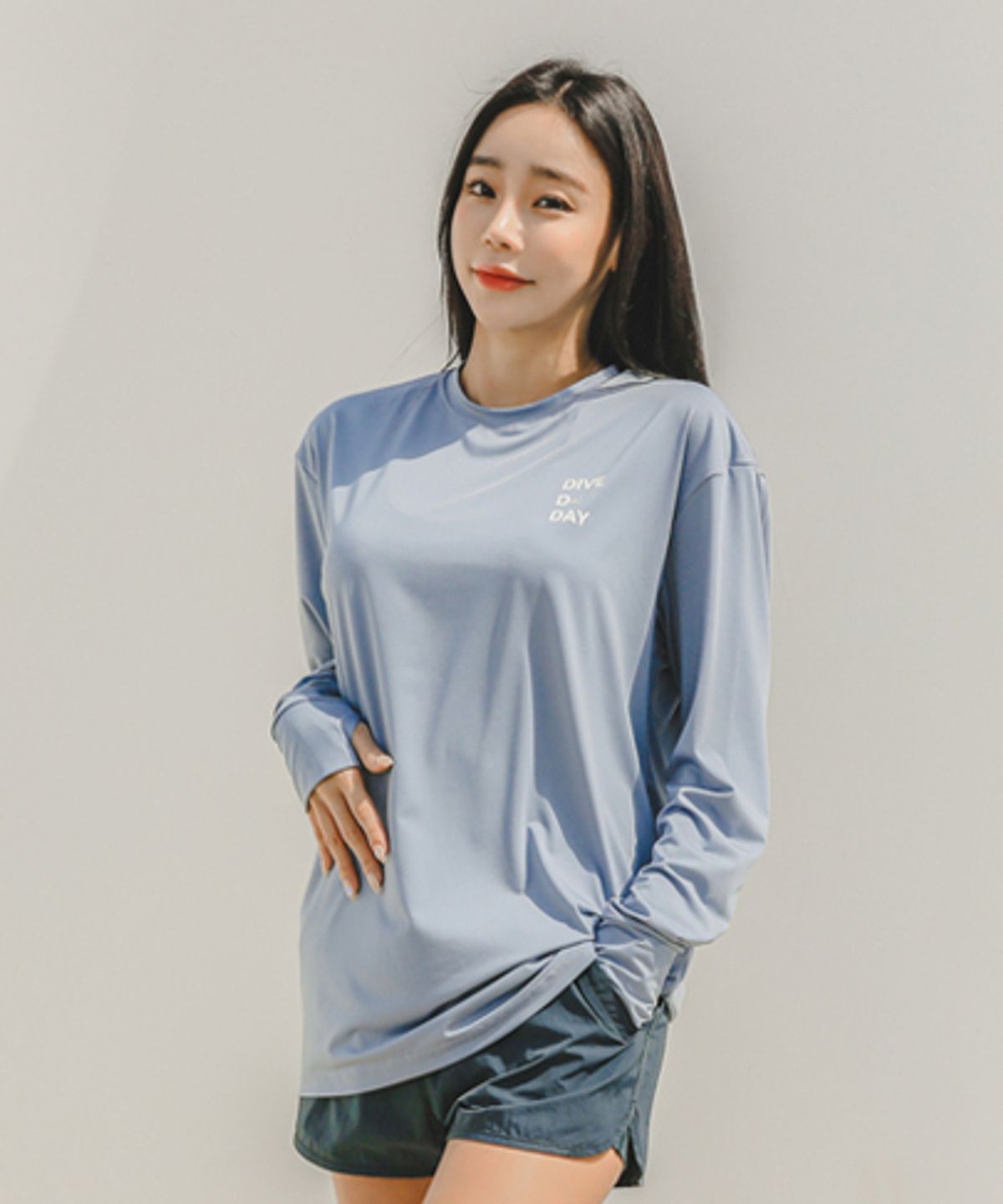 튜브트리(TUBE TREE) 여성용 핑거홀 루즈핏 긴팔 래쉬가드 B704 블루밍워싱