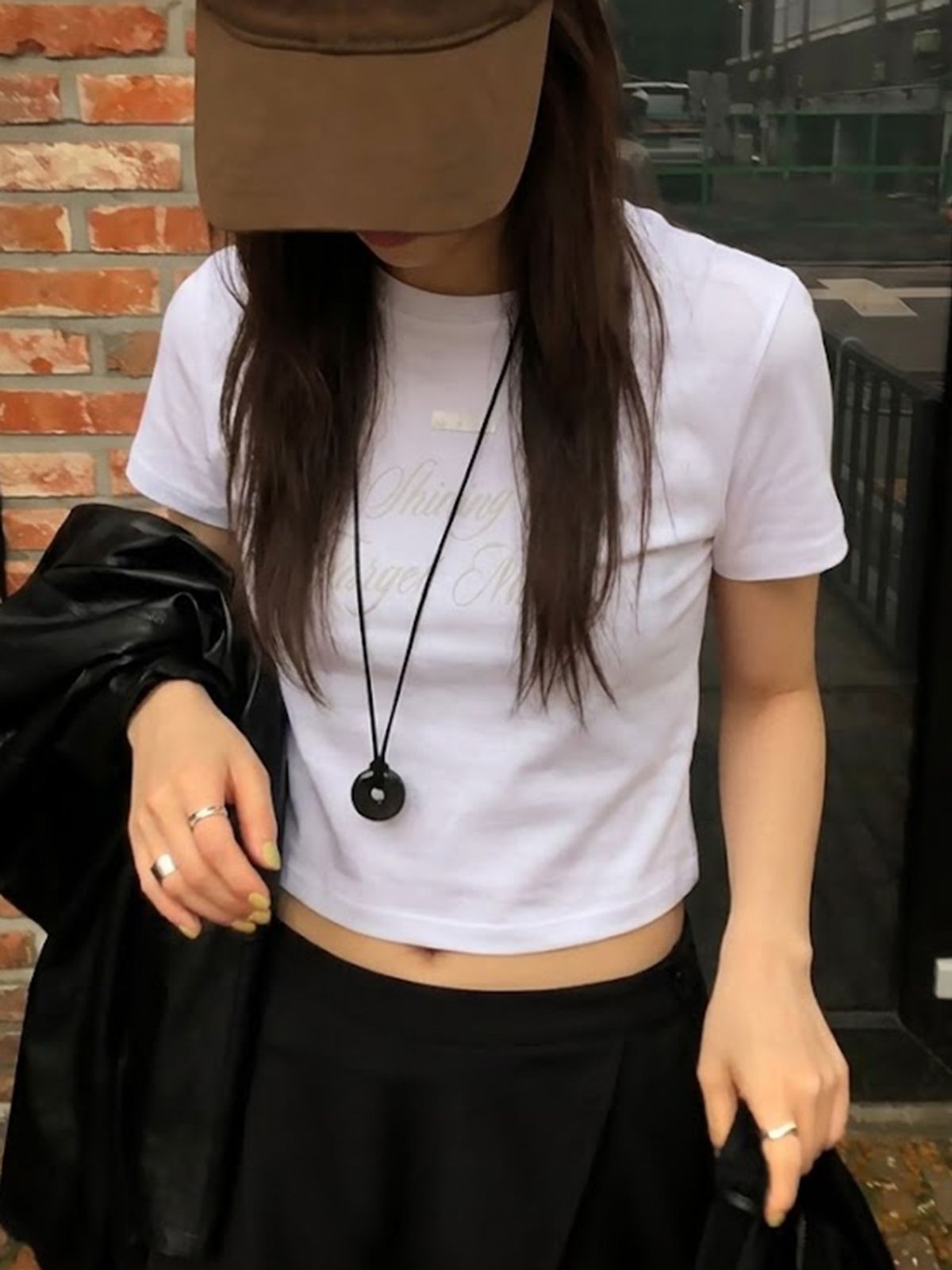 티메이커(TMAKER) 샤이닝 레터링 크롭 티셔츠 WT