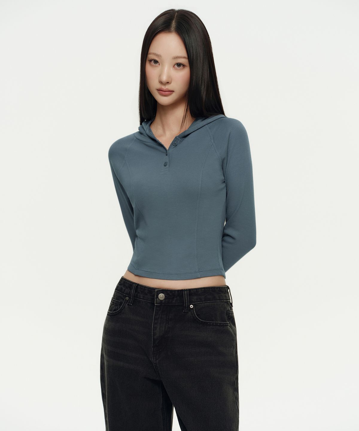 무신사 스탠다드 우먼(MUSINSA STANDARD WOMAN) 우먼즈 리브드 슬림 후디드 긴소매 티셔츠 [피콕 블루]