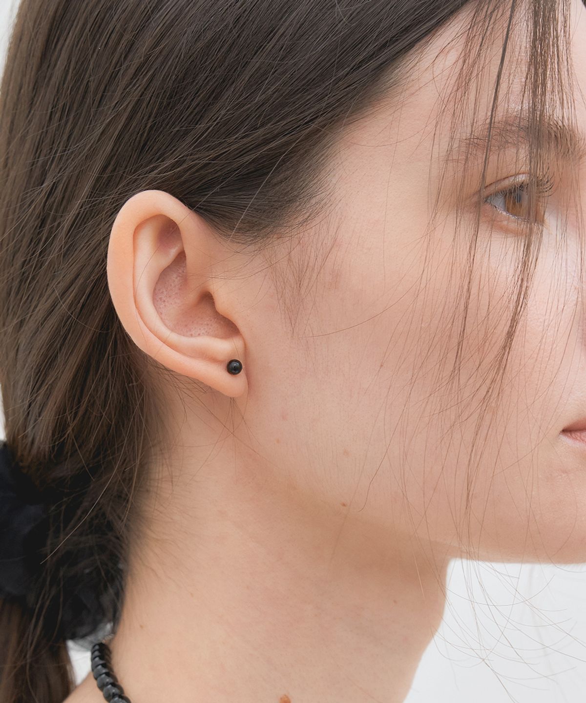 할렌(HALDEN) simple onyx black earrings (E022_4mm)